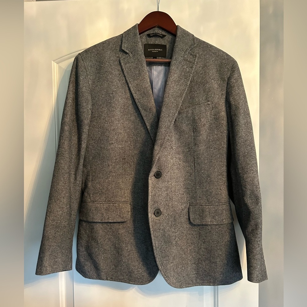 Banana Republic Tailored Fit Jacket in Black and Gray